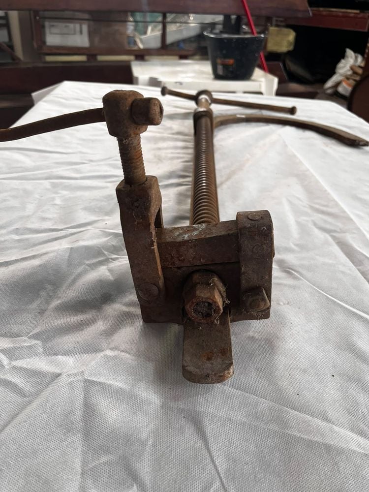 MAQUINA DE ALAMBRAR DE TORNILLO